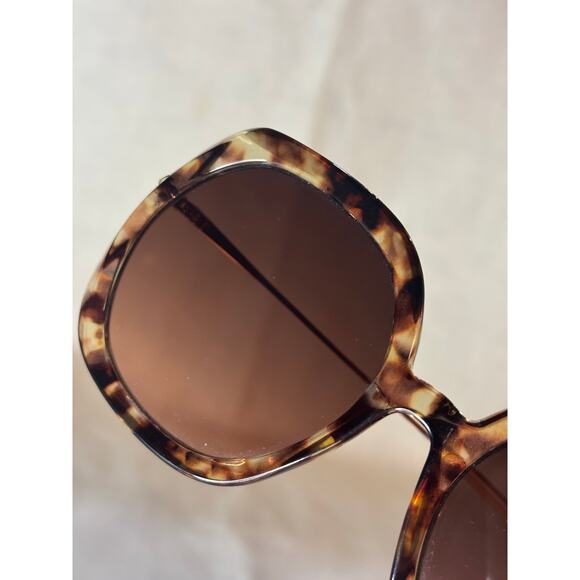 Aldo Oversized Tortoiseshell Sunglasses – Brown Gradient Lenses - Picture 13 of 16